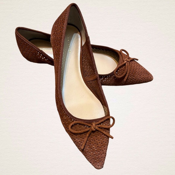 ANN TAYLOR Flats Perforated Suede Pointy Toe Ballet Midnight Mahogany 9.5 NEW - Picture 2 of 6